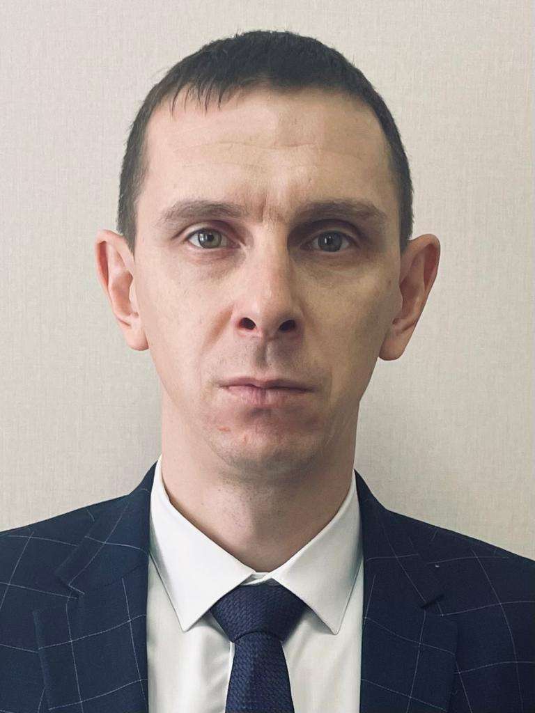 Костенко Юрий Николаевич.